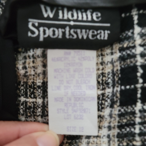 Skirt with gold pin up - Picture 4 of 6